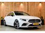 Mercedes-Benz A-klasse 180 AMG *Pano*Camera*Ambienteverlichting*Elek. Stoelen*