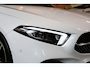 Mercedes-Benz A-klasse 180 AMG *Pano*Camera*Ambienteverlichting*Elek. Stoelen*
