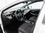 Toyota Corolla Touring Sports 1.8 Hybrid Active/ lage km/ wit metallic! zeer mooi!