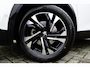 Peugeot e-2008 EV GT 50 kWh | 360° Camera | Climate + Cr. Control | Stoelverw | Navi | 31.557 km! |