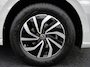 Volkswagen Polo 1.0 TSI 95pk Life Edition · Camera · Apple/Android Car Play · P-Sensoren · Airco · Trekhaak · 15'' Inch · Garantie t/m 29-09-2028 of 100.000km