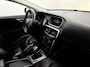 Volvo V40 2.0 D2 Summum Business Leder, Navi, Parkeersensoren, Cruise control, A start, ,Lichtmetalen velgen, Stoelverwarming