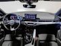 Audi A4 Avant 35 TFSI S-Line edition / 150pk / NAP / Panorama dak / Sfeerverlichting / Stoelverwarming / Achteruitrij camera /