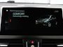 BMW 2-Serie Active Tourer 220i High Executive | Panoramdak | Leder | Trekhaak | Cruise control | Head-up | Stoelverwarming | Camera | Park assist | Navigatie | Bluetooth