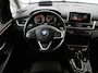 BMW 2-Serie Active Tourer 220i High Executive | Panoramdak | Leder | Trekhaak | Cruise control | Head-up | Stoelverwarming | Camera | Park assist | Navigatie | Bluetooth