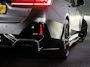 BMW 5-Serie Touring 550e xDrive M-Sport (MAXTON, 4-WIELBESTURING, PANO, HARMAN/KARDON, STOELVENTILATIE, HEAD-UP, SFEERVERLICHTING)