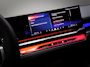 BMW 5-Serie Touring 550e xDrive M-Sport (MAXTON, 4-WIELBESTURING, PANO, HARMAN/KARDON, STOELVENTILATIE, HEAD-UP, SFEERVERLICHTING)