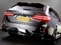 BMW 5-Serie Touring 550e xDrive M-Sport (MAXTON, 4-WIELBESTURING, PANO, HARMAN/KARDON, STOELVENTILATIE, HEAD-UP, SFEERVERLICHTING)