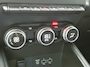 Renault Captur PHEV 1.6 E-Tech Plug-in Hybrid 160 Intens | Trekhaak | Navigatie | Climate Control | Cruise Control | Parkeersensoren + Camera | Licht metalen velgen