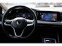 Volkswagen Golf Variant 1.0 eTSI Aut. *Life* | Trekhaak | Carplay | Adaptive Cruise & Climate Control | Massage Stoelen | PDC | Navigatie | Privacy | Bluetoot