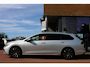 Volkswagen Golf Variant 1.0 eTSI Aut. *Life* | Trekhaak | Carplay | Adaptive Cruise & Climate Control | Massage Stoelen | PDC | Navigatie | Privacy | Bluetoot