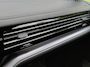 Volkswagen Touareg 3.0 TSi eHybrid 4MOTION R / SOH 86% / Elektrisch wegklapbare trekhaak / Elektrische achterklep / Glazen schuif- en kanteldak / Rondomzicht camera / Stuur- & Stoelverwarming / Trekgewicht 3500 kg / Head Up Display / Adaptief cruise control /