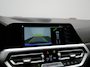 BMW 3-Serie 320e Advantage PHEV 204pk Dealer O.H | SOH 87,2% | Head Up | Adaptive Cruise | Camera | Adaptief Onderstel | Laser LED | Lederen Sportstoelen Memory & Verwarmd | Apple Carplay | Blis | Virtual | Navigatie | DAB | 19"L.M |