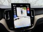 Volvo XC60 2.0 T6 Plug-in hybrid AWD Plus Dark | Schuif/kanteldak | Trekhaak | 360 Camera | Harman Kardon Premium Audio | Head-Up Display | Getint Glas | Stoel + Stuurverwarming |
