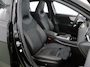 Mercedes-Benz A-klasse 180 Business Solution AMG | Panoramaschuifdak | Night | Premium Plus pakket | Dodehoekassistent | Head-up display | 19-inch Zwarte AMG Velgen |