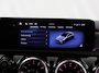 Mercedes-Benz A-klasse 180 Business Solution AMG | Panoramaschuifdak | Night | Premium Plus pakket | Dodehoekassistent | Head-up display | 19-inch Zwarte AMG Velgen |