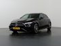 Mercedes-Benz A-klasse 180 Business Solution AMG | Panoramaschuifdak | Night | Premium Plus pakket | Dodehoekassistent | Head-up display | 19-inch Zwarte AMG Velgen |