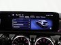 Mercedes-Benz A-klasse 180 Business Solution AMG | Panoramaschuifdak | Night | Premium Plus pakket | Dodehoekassistent | Head-up display | 19-inch Zwarte AMG Velgen |