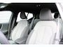 Volvo XC40 B4 Plus Dark | Trekhaak | Verwarmbare voorstoelen en voorruit | Premium audio by Harman Kardon | Apple carplay/Android auto | Adaptieve cruise control |Pilot Assist |