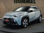 Toyota Aygo X Hybrid 115 pulse - DIRECT UIT VOORRAAD LEVERBAAR - EASY PACK (PARKEERSENSOREN VOOR & ACHTER / KEYLESS ENTRY) - VOORSTOELEN VERWARMD - KEYLESS START - CLIMATE CONTROL - APPLE CARPLAY/ANDROID AUTO - ACHTERUITRIJCAMERA - CRUISE CONTROL ADAPTIEF - DRAADLOZE TELEFOONLADER - TWO TONE