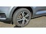 Volvo XC40 2.0 T4 Momentum Pro 1800KG Trekgewicht / Trekhaak / Stuur -en Stoelverwarming / Achterbank verwarmd / Elektr. voorstoel / Elektr. Koffer. / Parkeersensoren / Navigatie via App /