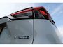 Toyota RAV4 2.5 Hybrid Bi-Tone Automaat | Apple CarPlay & Android Auto | JBL premium audio met 9 JBL speakers incl. subwoofer | Toyota Touch® 2 Go Plus navigatiesysteem | Ruitenwisser ontdooier vóór (benzine) | B