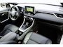 Toyota RAV4 2.5 Hybrid Bi-Tone Automaat | Apple CarPlay & Android Auto | JBL premium audio met 9 JBL speakers incl. subwoofer | Toyota Touch® 2 Go Plus navigatiesysteem | Ruitenwisser ontdooier vóór (benzine) | B