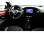 Toyota Aygo X 1.0 VVT-i MT Premium | Apple Carplay/Android Auto | Parkeer sensoren | stoelverwarming |