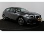 BMW 1-Serie 118i High Executive (STOELVERWARMING, SFEERVERLICHTING, NAVIGATIE, PARKEERSENSOREN)