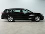 Volkswagen Passat Variant 1.5 eTSI 150pk DSG Business Trekhaak | Massage | Camera | Full-LED