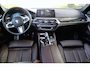 BMW 5-Serie 540i xDrive High Executive | M-Sport | Comfortstoelen | Glazen schuif-/kanteldak | CoPilot Pack | Driving Assistant Plus