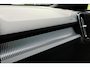 Volvo EX40 Twin Motor Performance Ultra Black Edition | Panoramadak | Elektrisch Verstelbare Voorstoelen | 360 Graden Camera | Adaptieve Bochtverlichting | Pilot Assist | Apple Carplay | Standkachel | 20'' Lichtmetalen Velgen