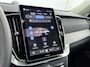 Volvo XC90 T8 Ultra Dark | 21" Allseason | Luchtvering | Geventileerd Nappa | Massage | Bowers & Wilkins | Trekhaak | Gelaagd&Getint Glas | Head-Up | 360 Camera