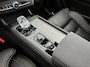 Volvo XC90 T8 Ultra Dark | 21" Allseason | Luchtvering | Geventileerd Nappa | Massage | Bowers & Wilkins | Trekhaak | Gelaagd&Getint Glas | Head-Up | 360 Camera
