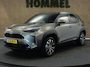 Toyota Yaris Cross 1.5 Hybrid 115 First Edition - ORIGINEEL NEDERLANDSE AUTO - TREKHAAK 750KG GEREMD TREKGEWICHT - DODEHOEK DETECTIE - STOEL EN STUUR VERWARMING - PARKEERSENSOREN VOOR EN ACHTER - KEYLESS ENTRY & START