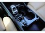 Volvo XC40 1.5 T5 Recharge Inscription | Dealeronderhouden | Glazen Schuif-/Kanteldak | Semi Elektrisch Inklapbare Trekhaak | 19-inch Lichtmetalen Velgen | All-Season Banden | Lederen Bekleding Amber | Elektrisch Verstelbare Voorstoelen Met Geheugen | Adaptieve Cruise Control | Pilot Assist | Stuurverwarming | Stoelverwarming | Geint Glas | Keyless | Elektrische Achterklep Met Sensorsturing | Parkeersensoren Voor en Achter | Achteruitrijcamera | BLIS | Carplay/Android Auto |