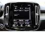 Volvo XC40 1.5 T5 Recharge Inscription | Dealeronderhouden | Glazen Schuif-/Kanteldak | Semi Elektrisch Inklapbare Trekhaak | 19-inch Lichtmetalen Velgen | All-Season Banden | Lederen Bekleding Amber | Elektrisch Verstelbare Voorstoelen Met Geheugen | Adaptieve Cruise Control | Pilot Assist | Stuurverwarming | Stoelverwarming | Geint Glas | Keyless | Elektrische Achterklep Met Sensorsturing | Parkeersensoren Voor en Achter | Achteruitrijcamera | BLIS | Carplay/Android Auto |