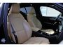Volvo XC40 1.5 T5 Recharge Inscription | Dealeronderhouden | Glazen Schuif-/Kanteldak | Semi Elektrisch Inklapbare Trekhaak | 19-inch Lichtmetalen Velgen | All-Season Banden | Lederen Bekleding Amber | Elektrisch Verstelbare Voorstoelen Met Geheugen | Adaptieve Cruise Control | Pilot Assist | Stuurverwarming | Stoelverwarming | Geint Glas | Keyless | Elektrische Achterklep Met Sensorsturing | Parkeersensoren Voor en Achter | Achteruitrijcamera | BLIS | Carplay/Android Auto |