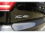 Volvo XC40 1.5 T5 Recharge Inscription | Dealeronderhouden | Glazen Schuif-/Kanteldak | Semi Elektrisch Inklapbare Trekhaak | 19-inch Lichtmetalen Velgen | All-Season Banden | Lederen Bekleding Amber | Elektrisch Verstelbare Voorstoelen Met Geheugen | Adaptieve Cruise Control | Pilot Assist | Stuurverwarming | Stoelverwarming | Geint Glas | Keyless | Elektrische Achterklep Met Sensorsturing | Parkeersensoren Voor en Achter | Achteruitrijcamera | BLIS | Carplay/Android Auto |
