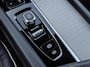 Volvo S60 2.0 B3 R-Design | Incl. 12 maanden garantie | Trekhaak | Achteruitrijcamera | Parkeersensoren | Stoelverwarming | Stuurverwarming | Voorruit verwarmd | Stoelgeheugen | Elektrische verstelbare stoelen | Lichtmetalen velgen | Dodehoekdetectie