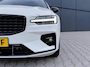 Volvo S60 2.0 B3 R-Design | Incl. 12 maanden garantie | Trekhaak | Achteruitrijcamera | Parkeersensoren | Stoelverwarming | Stuurverwarming | Voorruit verwarmd | Stoelgeheugen | Elektrische verstelbare stoelen | Lichtmetalen velgen | Dodehoekdetectie