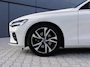 Volvo S60 2.0 B3 R-Design | Incl. 12 maanden garantie | Trekhaak | Achteruitrijcamera | Parkeersensoren | Stoelverwarming | Stuurverwarming | Voorruit verwarmd | Stoelgeheugen | Elektrische verstelbare stoelen | Lichtmetalen velgen | Dodehoekdetectie