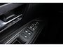 Peugeot 3008 1.6 HYbrid 225 Allure Pack Business | Electronic climate controle | Cruise control | Verwarmbare voorstoelen | Stof/kunstlederen bekleding | Elektrisch bedienbare achterklep | Apple Carplay/Android Auto | | Navigatie full map | DAB