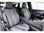 Peugeot 3008 1.6 HYbrid 225 Allure Pack Business | Electronic climate controle | Cruise control | Verwarmbare voorstoelen | Stof/kunstlederen bekleding | Elektrisch bedienbare achterklep | Apple Carplay/Android Auto | | Navigatie full map | DAB