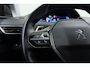 Peugeot 3008 1.6 HYbrid 225 Allure Pack Business | Electronic climate controle | Cruise control | Verwarmbare voorstoelen | Stof/kunstlederen bekleding | Elektrisch bedienbare achterklep | Apple Carplay/Android Auto | | Navigatie full map | DAB