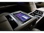 BMW 7-Serie 745Le xDrive Executive Lounge HUD 360 ° Matrix ACC Leder Navi PDC Memory seats Elektr. bedienbaar achterklep Sky lounge Stoelventilatie voor & achter Stoelverwarming voor & achter TV tuner Harman Kardon Softclose Entertainment system achter LM velgen