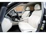 BMW 7-Serie 745Le xDrive Executive Lounge HUD 360 ° Matrix ACC Leder Navi PDC Memory seats Elektr. bedienbaar achterklep Sky lounge Stoelventilatie voor & achter Stoelverwarming voor & achter TV tuner Harman Kardon Softclose Entertainment system achter LM velgen