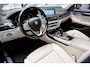 BMW 7-Serie 745Le xDrive Executive Lounge HUD 360 ° Matrix ACC Leder Navi PDC Memory seats Elektr. bedienbaar achterklep Sky lounge Stoelventilatie voor & achter Stoelverwarming voor & achter TV tuner Harman Kardon Softclose Entertainment system achter LM velgen