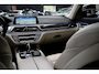 BMW 7-Serie 745Le xDrive Executive Lounge HUD 360 ° Matrix ACC Leder Navi PDC Memory seats Elektr. bedienbaar achterklep Sky lounge Stoelventilatie voor & achter Stoelverwarming voor & achter TV tuner Harman Kardon Softclose Entertainment system achter LM velgen