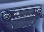 Toyota Yaris 1.5 Hybrid 115 Dynamic STOEL/STUURVERW LED KEYLESS PARK-SENSOREN BLIND SPOT NAVI CAMERA AD-CRUISE CLIMA APPLE/ANDROID 16'' LM-VELGEN